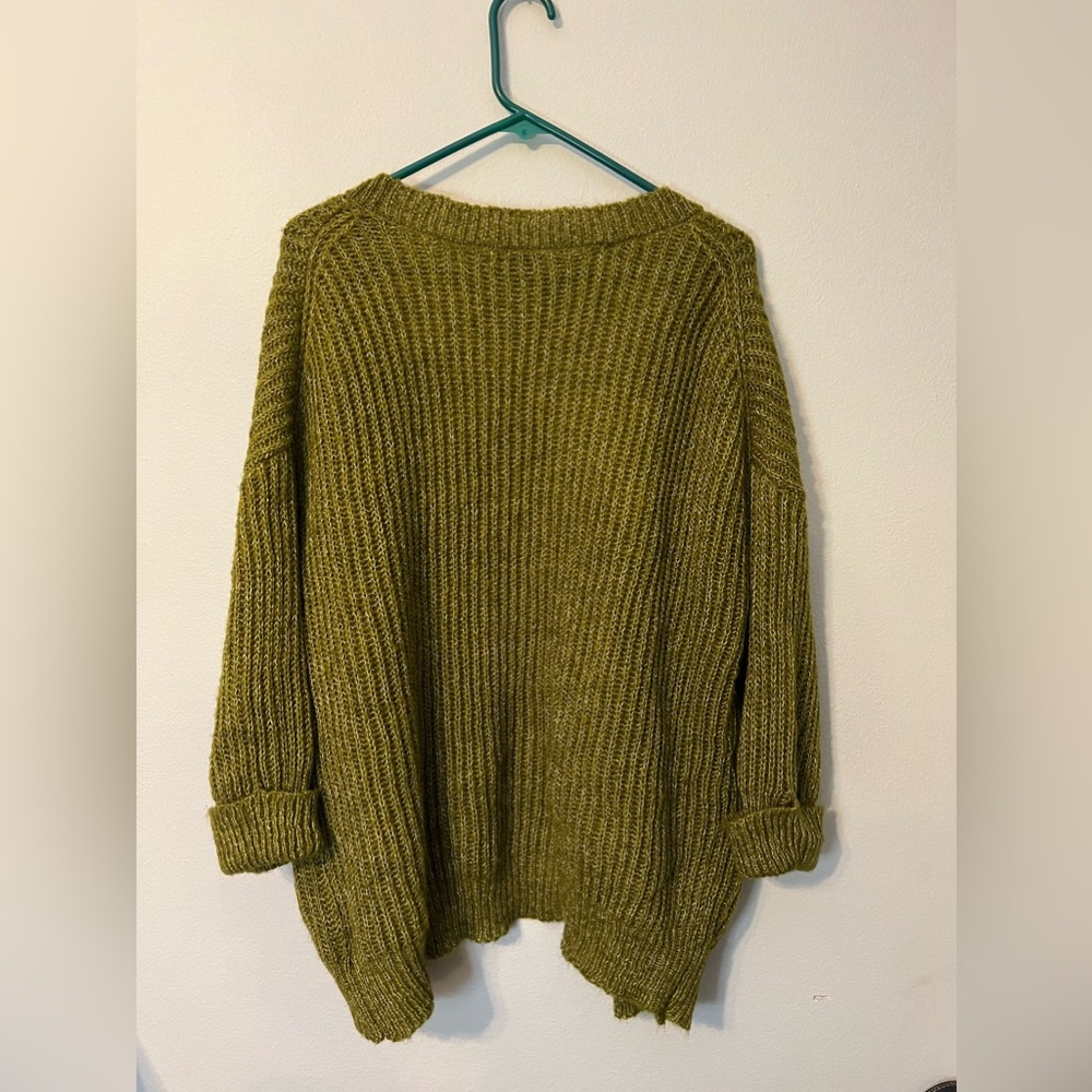 EC: Signature Studio Olive Green Open Sweater Cardigan! Size Medium. - Picture 6 of 9